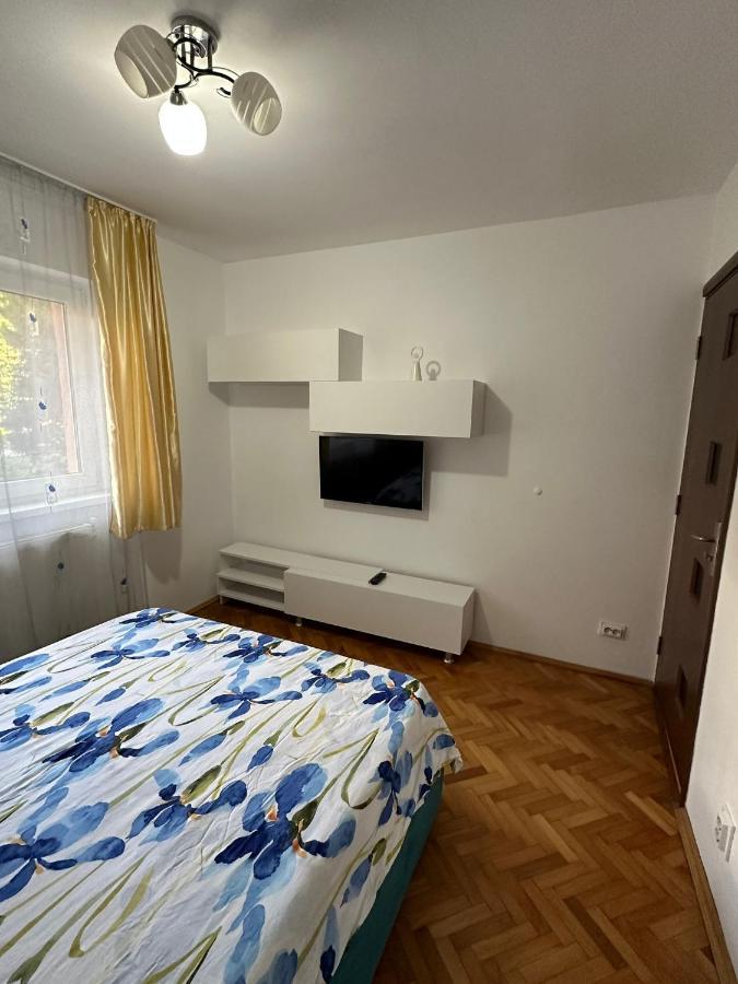 Appartement Apartament Untold à Turda Extérieur photo