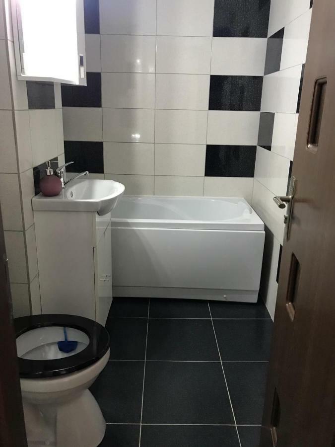 Appartement Apartament Untold à Turda Extérieur photo
